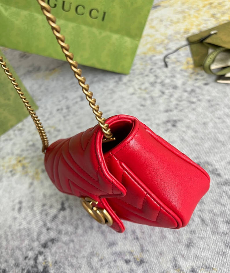 GG Marmont matelasse leather super mini bag