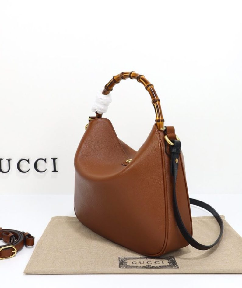 GUCCI DIANA MEDIUM SHOULDER BAG