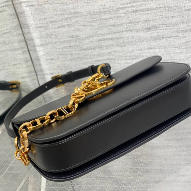 30 MONTAIGNE AVENUE BAG