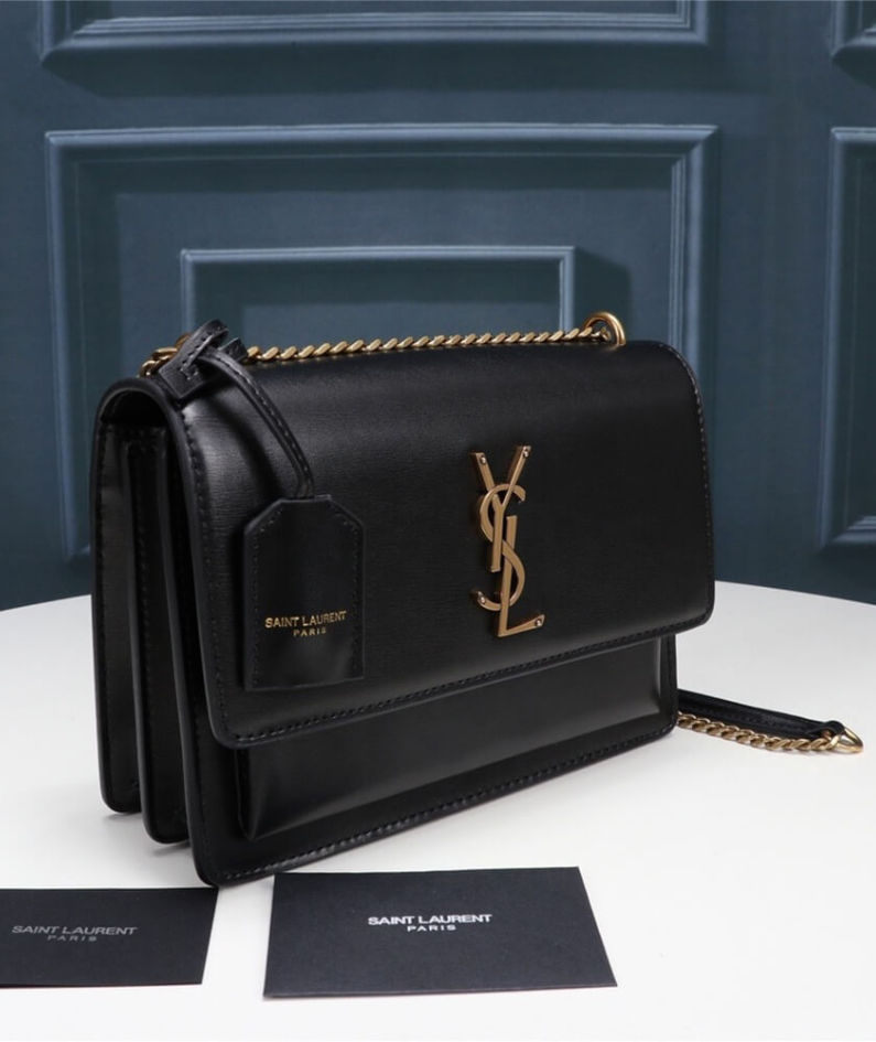 SUNSET MEDIUM CHAIN BAG IN SMOOTH LEATHER