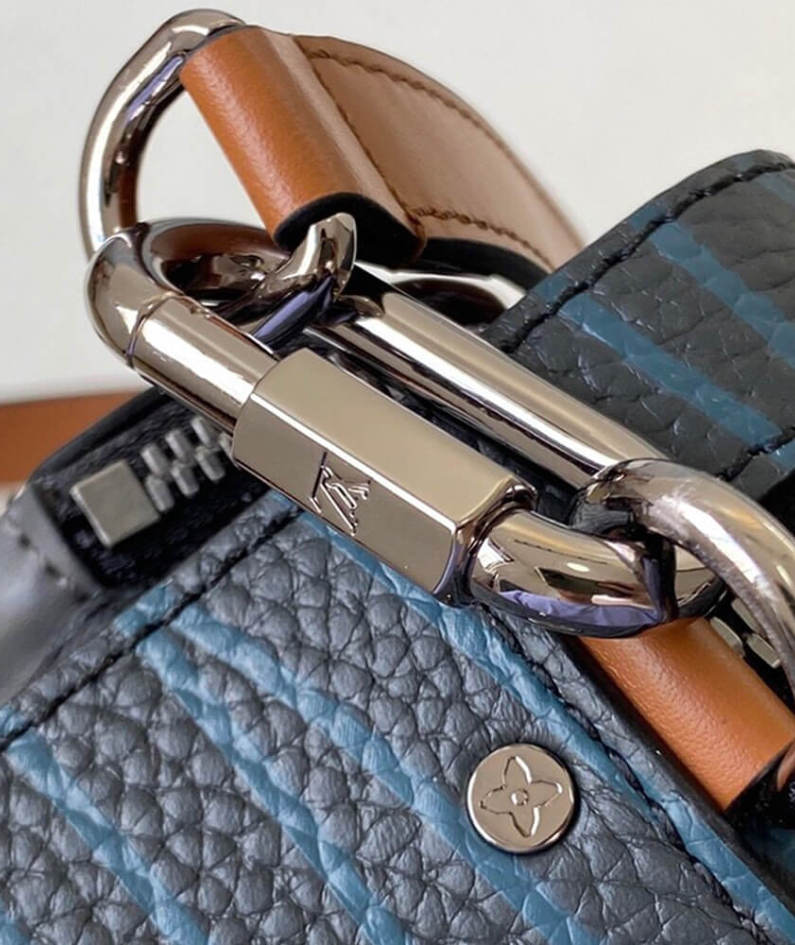 Louis Vuitton VOLGA ON STRAP
