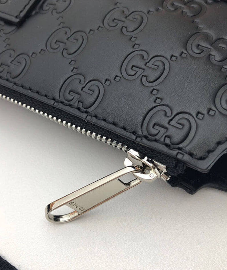 Gucci Signature Messenger