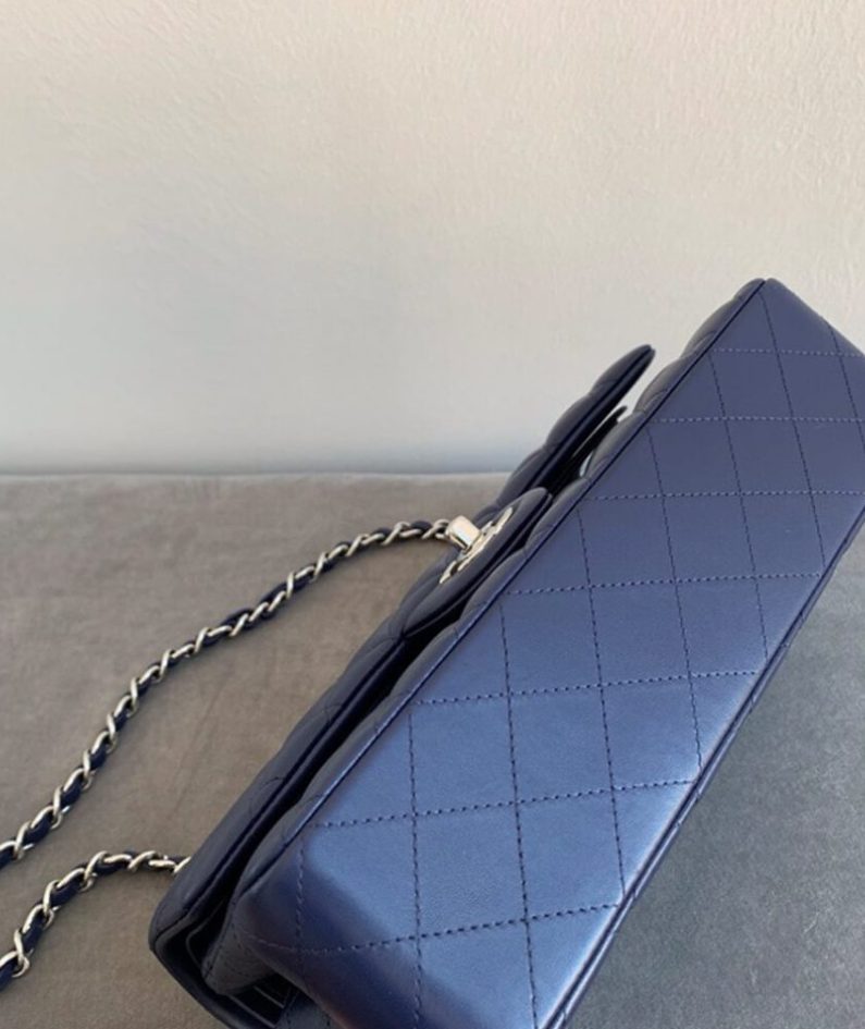CHANEL CLASSIC 11.12 HANDBAG(high-end grade)