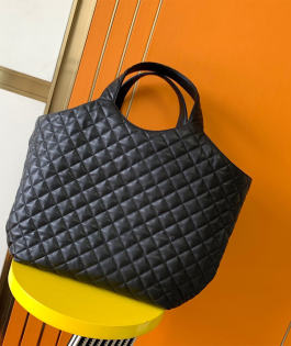 ICARE MAXI SHOPPING BAG IN QUILTED LAMBSKIN