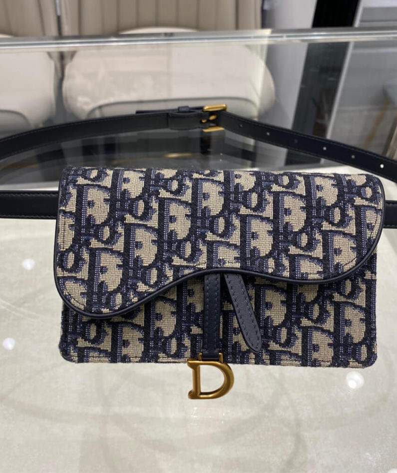 SADDLE BELT POUCH