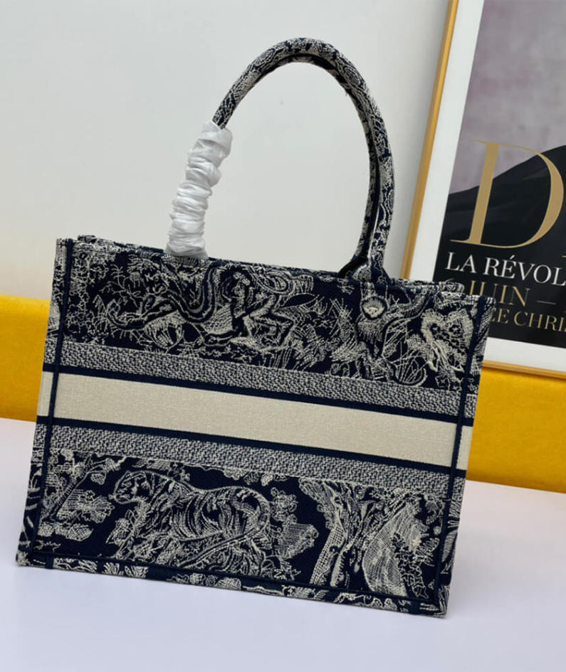 SMALL DIORAMOUR DIOR BOOK TOTE