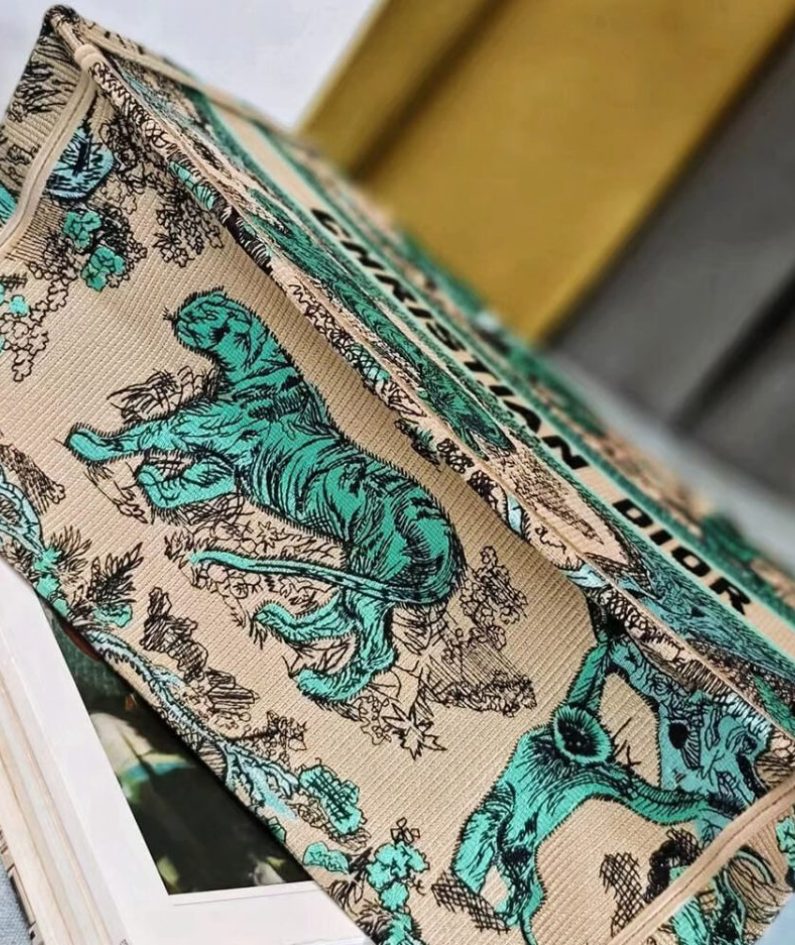 Medium Dioriviera Dior Book Tote