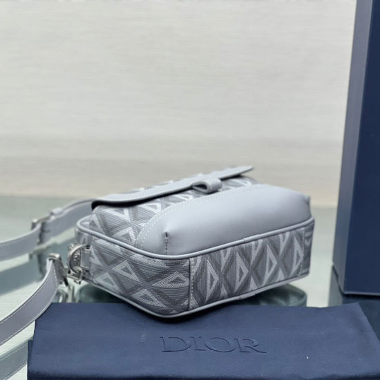 DIOR HIT THE ROAD MESSENGER POUCH