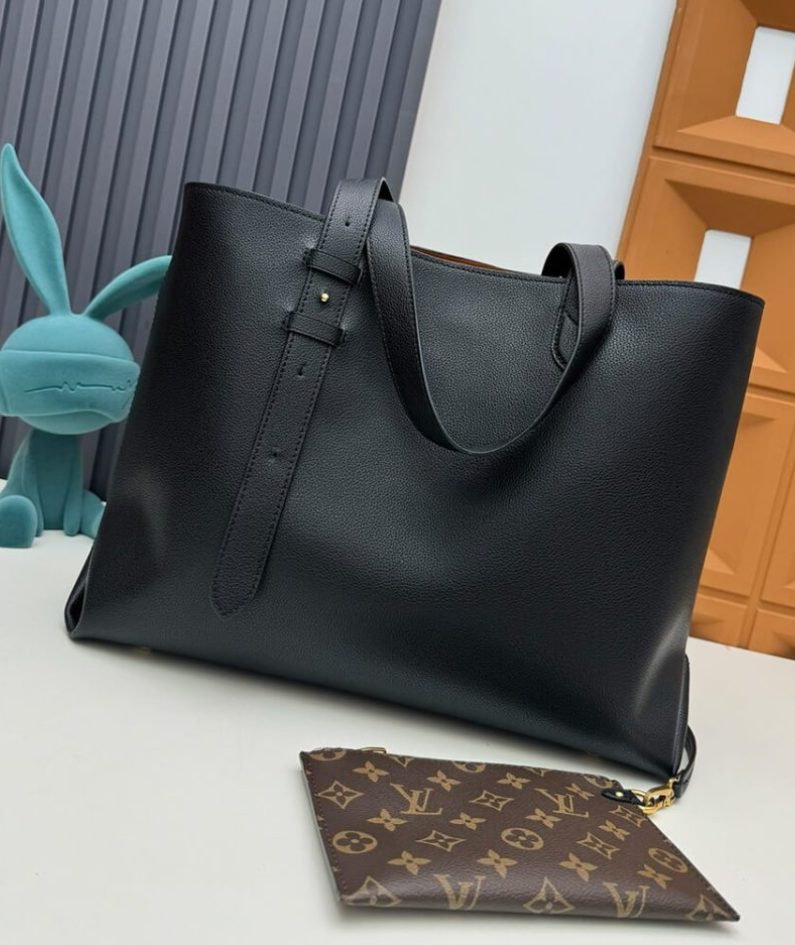 LV Low Key Cabas MM