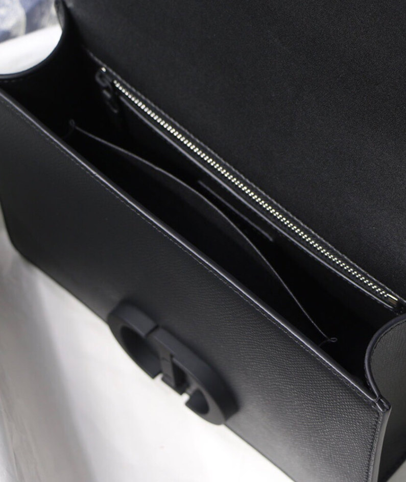 30 MONTAIGNE BAG