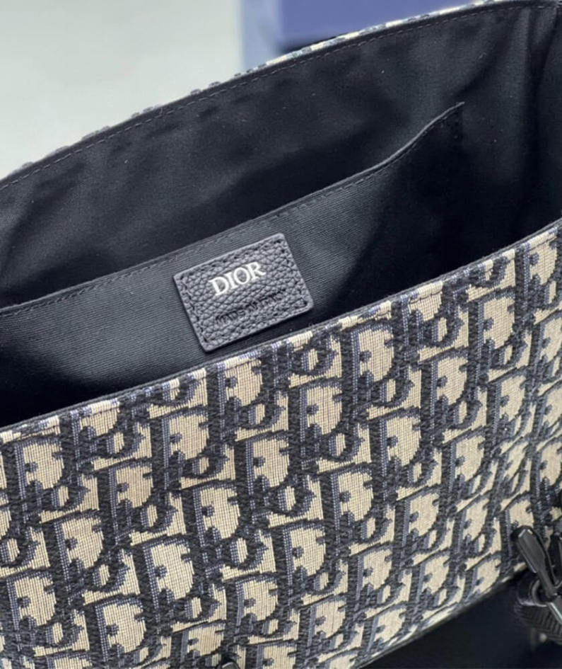 DIOR EXPLORER MESSENGER BAG