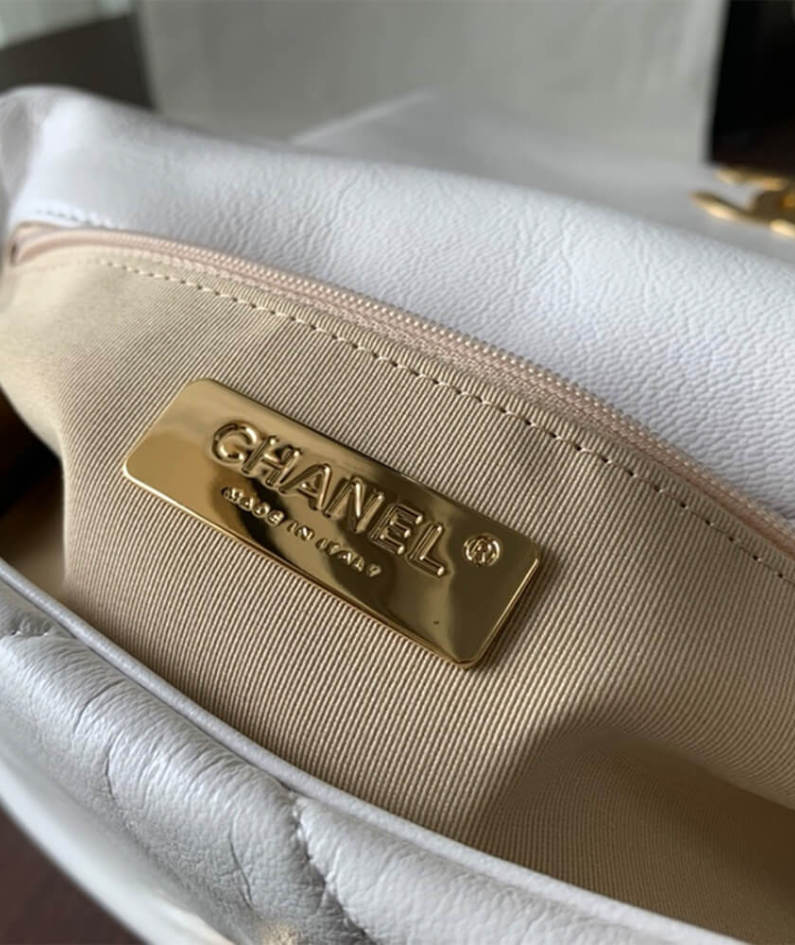 CHANEL 19 Large Handbag