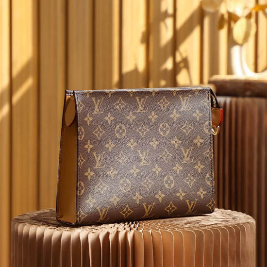 Toiletry Pouch On Chain Toiletry Pouch On Chain