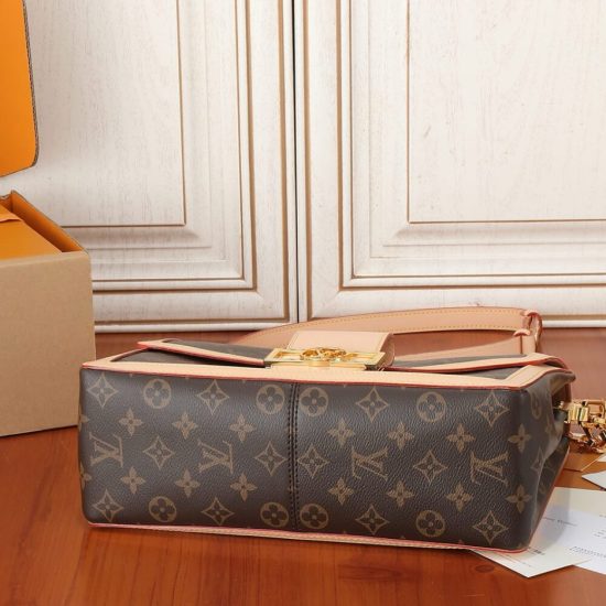 LV Dauphine Soft MM LV Dauphine Soft MM