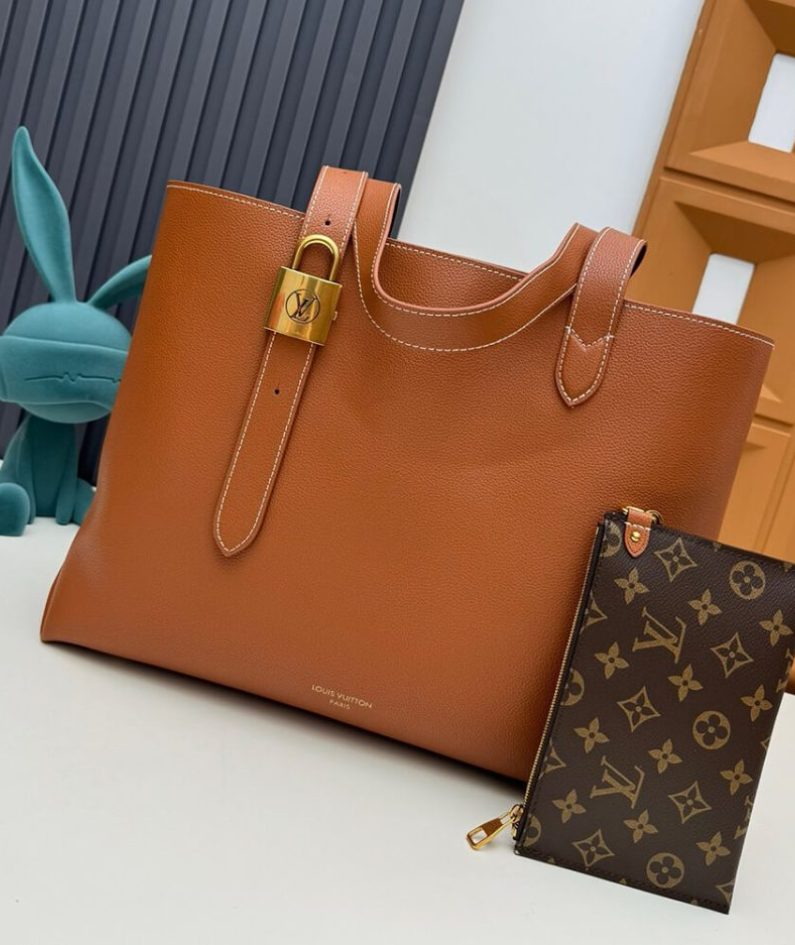 LV Low Key Cabas MM