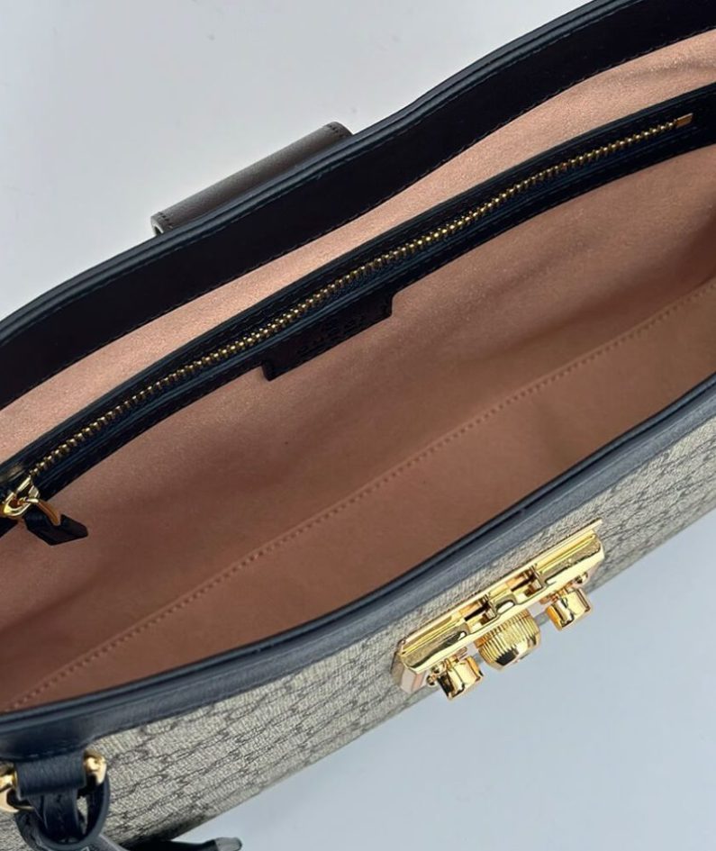 GUCCI PADLOCK GG MEDIUM SHOULDER BAG