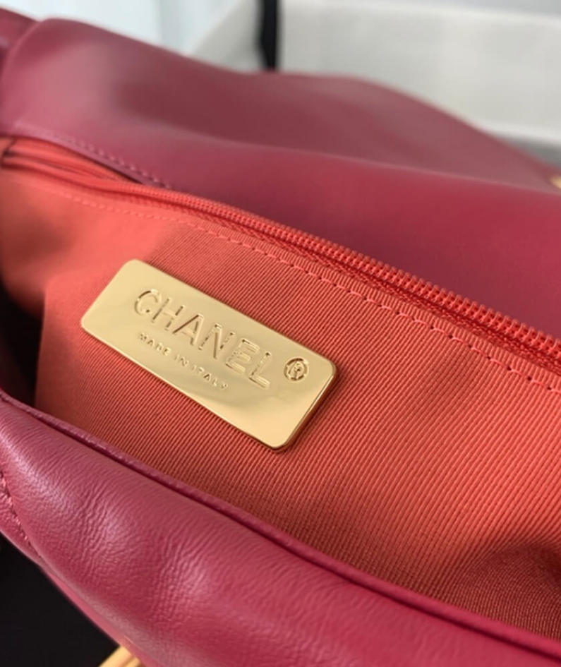 CHANEL 19 Large Handbag