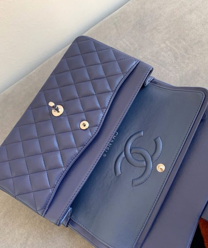 CHANEL CLASSIC 11.12 HANDBAG(high-end grade)