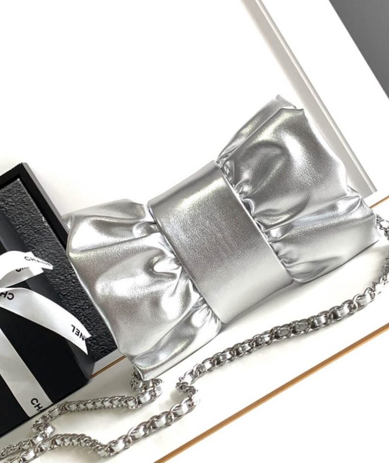 CHANEL Clutch