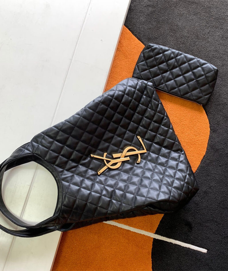 ICARE MAXI SHOPPING BAG IN QUILTED LAMBSKIN
