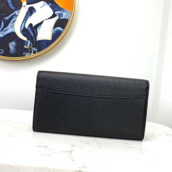 LV Capucines Wallet
