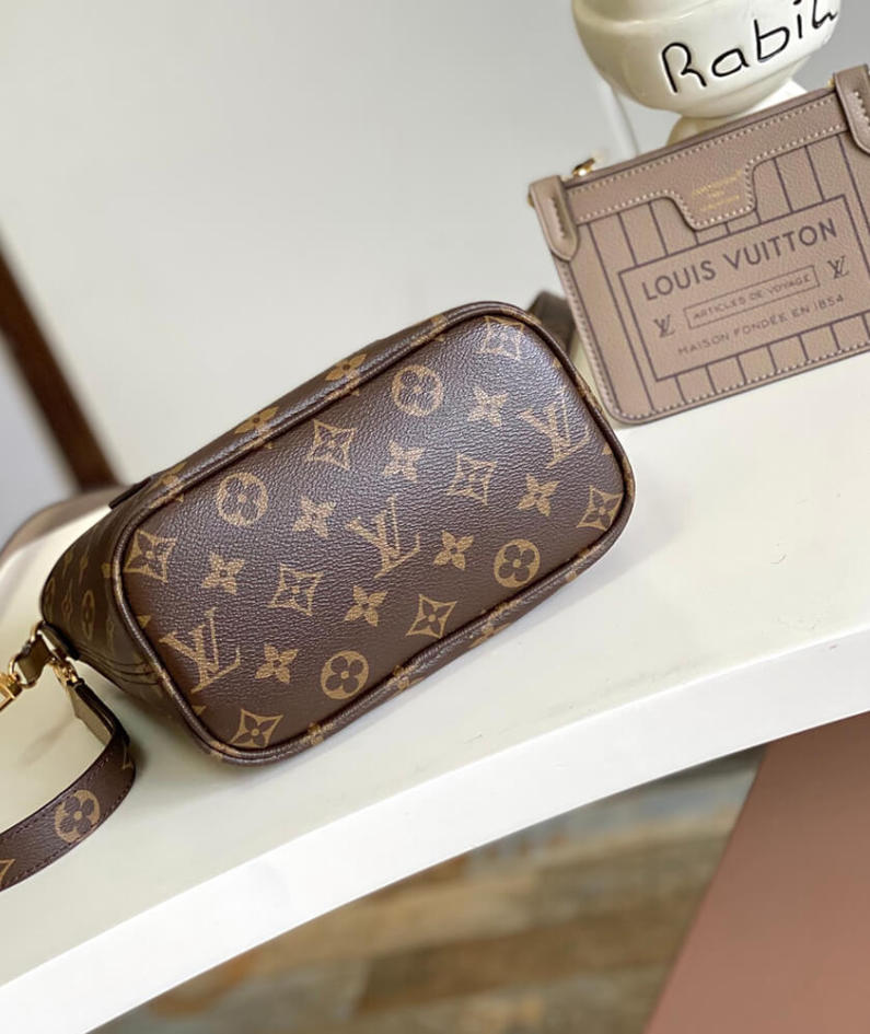 LV Neverfull Bandouliere Inside Out BB