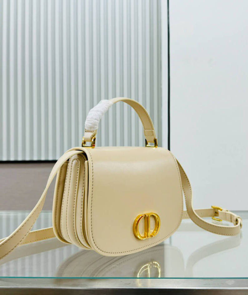 Medium 30 Montaigne Avenue Top Handle Bag