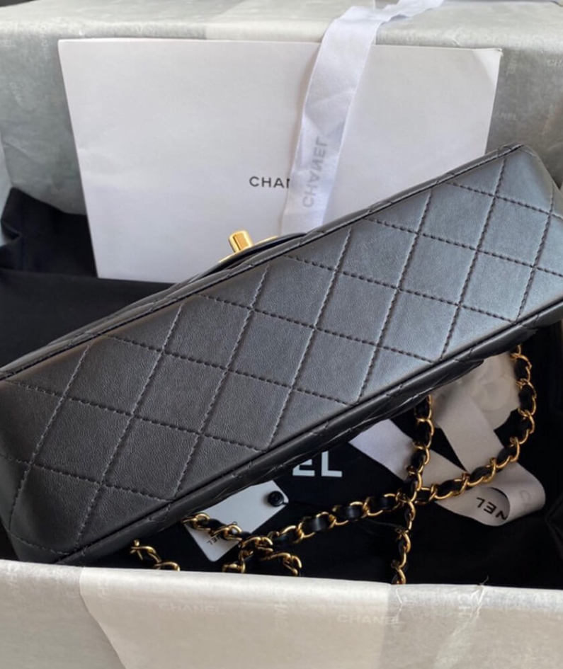CHANEL CLASSIC HANDBAG