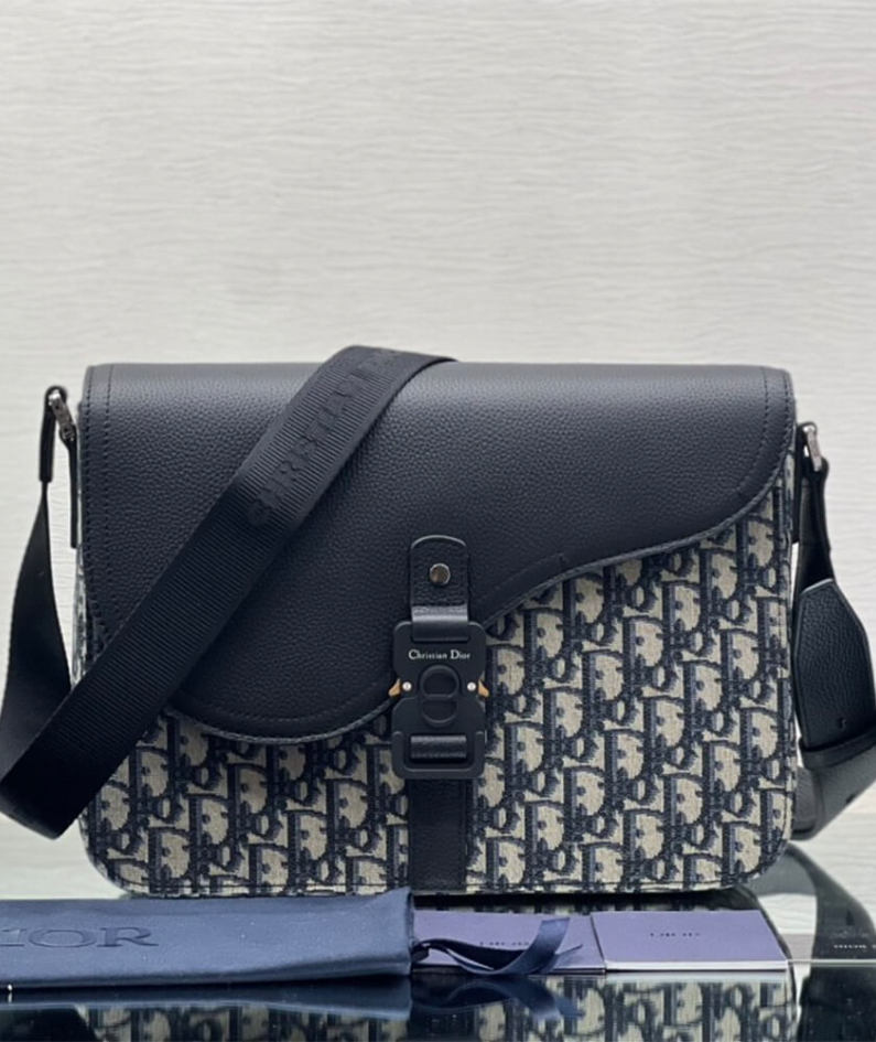 SADDLE MESSENGER BAG