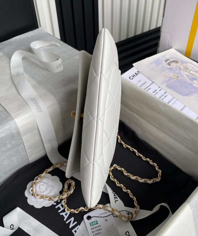 CHANEL Clutch