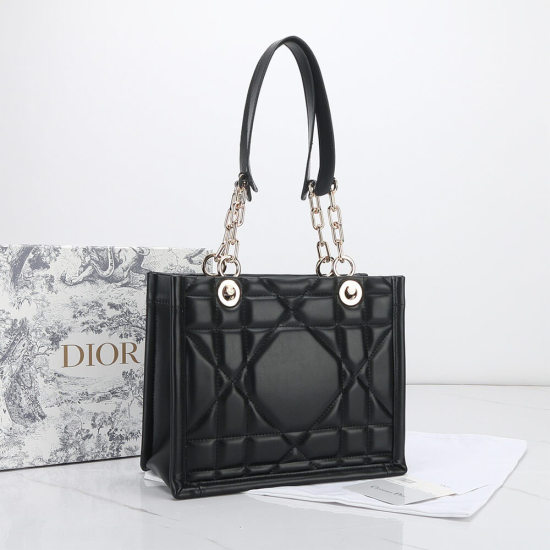 SMALL DIOR ESSENTIAL TOTE BAG