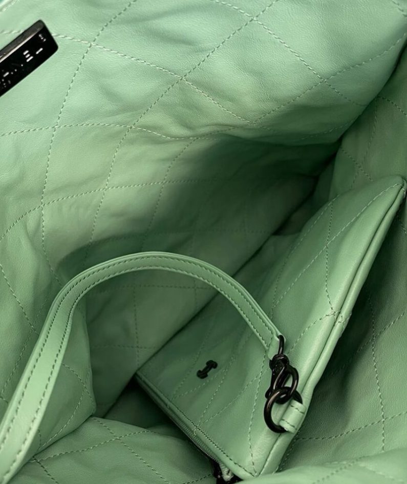 CHANEL SHOPPING BAG