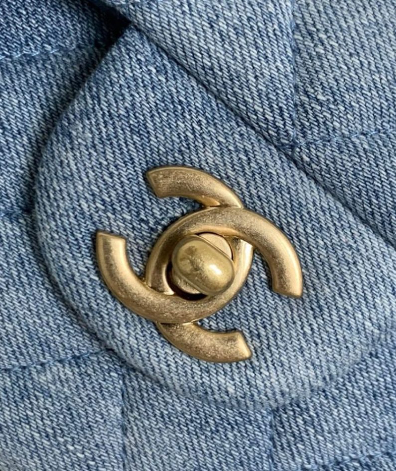 CHANEL CLASSIC 11.12 HANDBAG(high-end grade)