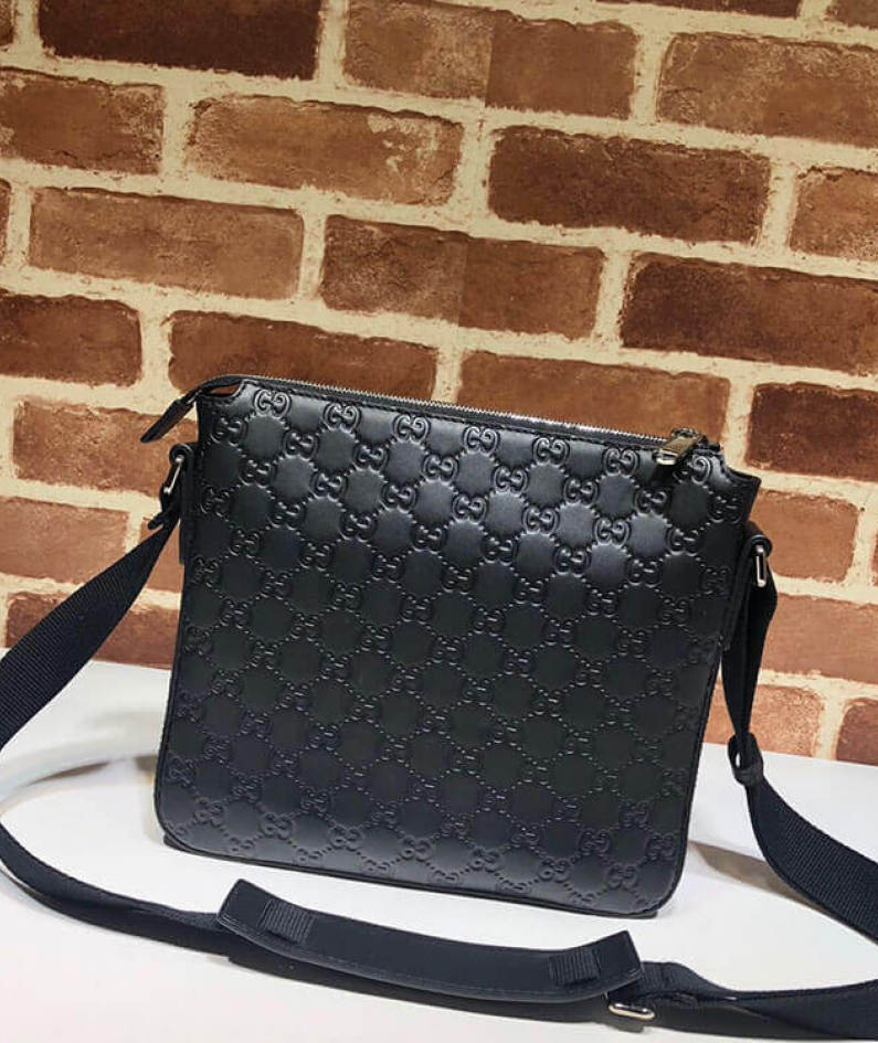 Gucci Signature Messenger