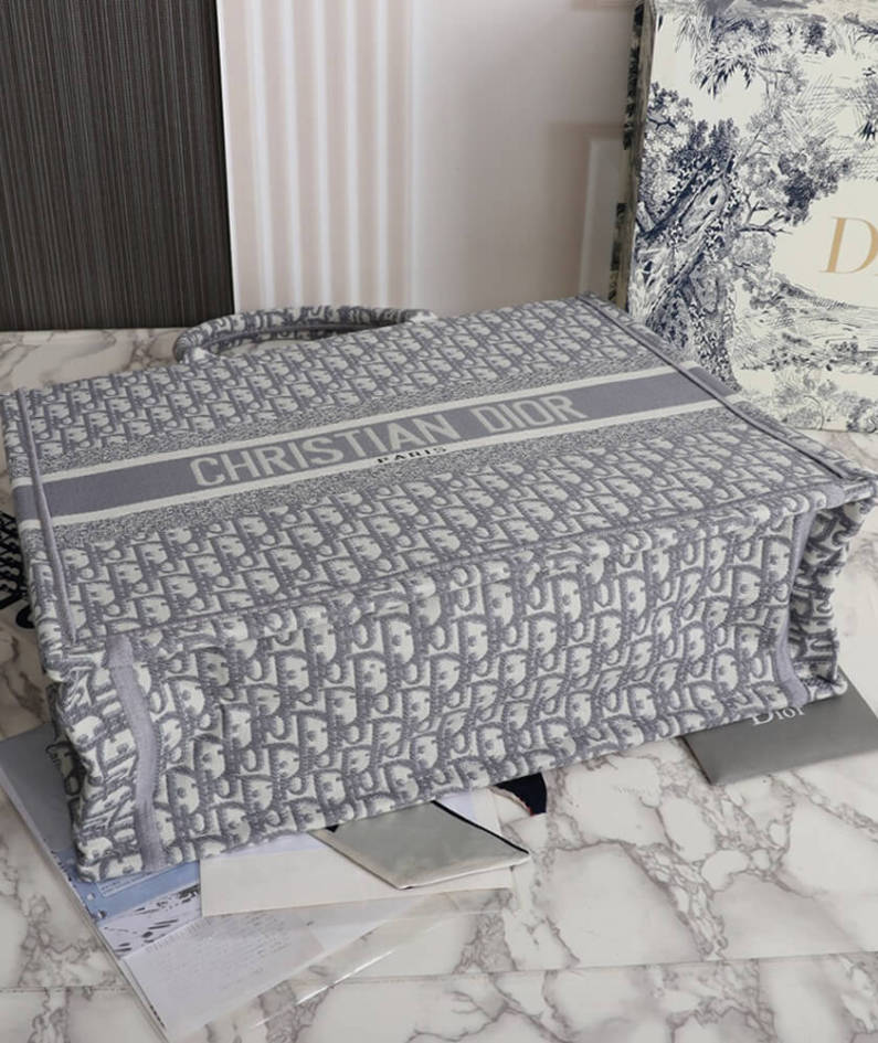 LARGE DIOR BOOK TOTE