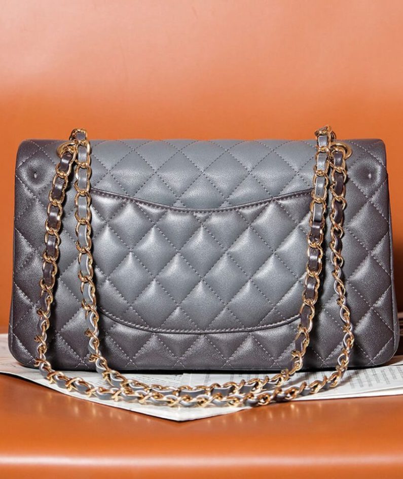 CHANEL CLASSIC 11.12 HANDBAG(high-end grade)