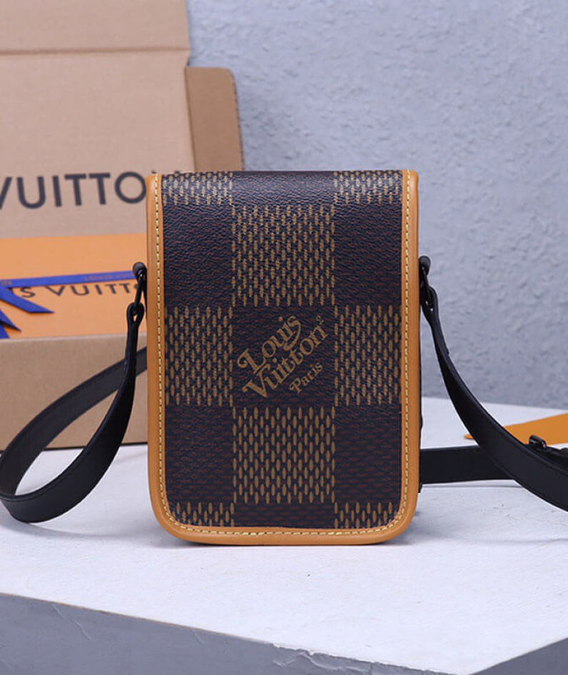 Nano Amazone Messenger Bag