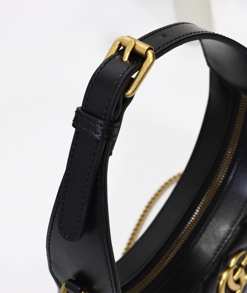 GG Marmont half-moon-shaped mini bag