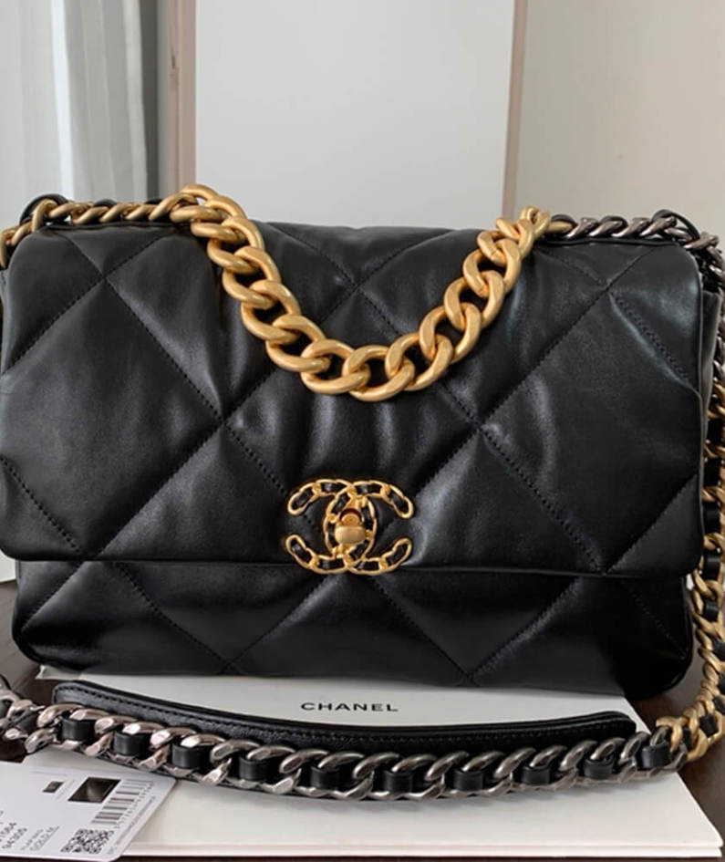 CHANEL 19 Large Handbag