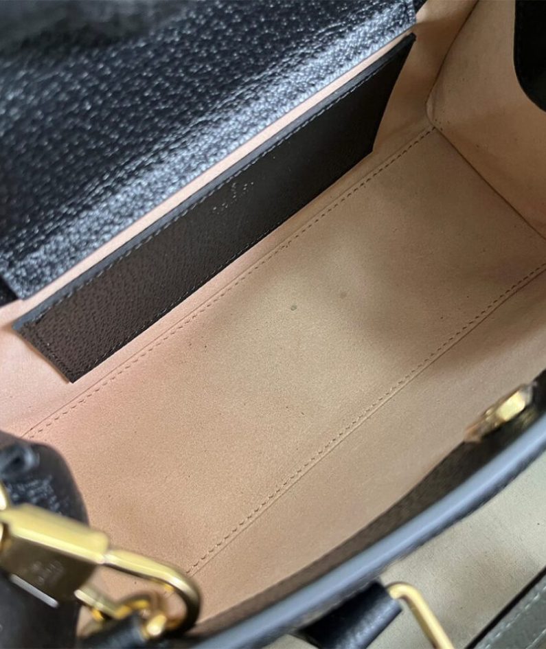 GUCCI DIANA SMALL SHOULDER BAG