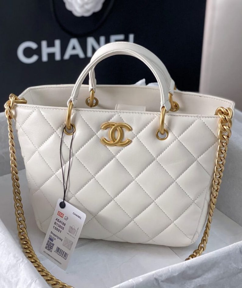 CHANEL SHOPPING BAG
