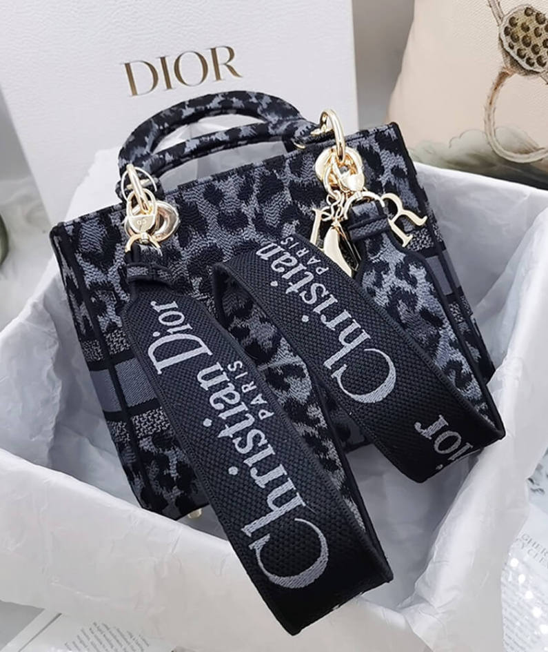 DIOR MEDIUM LADY D-LITE BAG