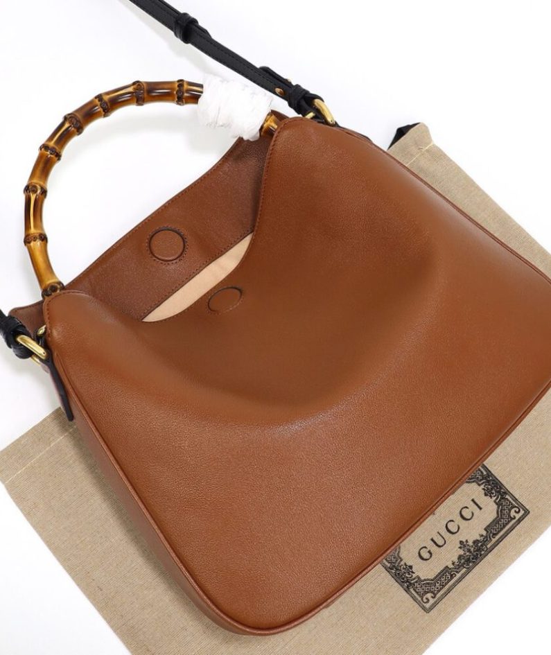 GUCCI DIANA MEDIUM SHOULDER BAG