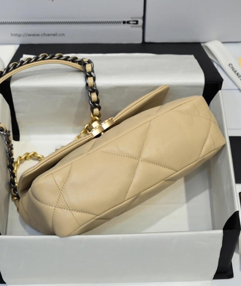 CHANEL 19 HANDBAG