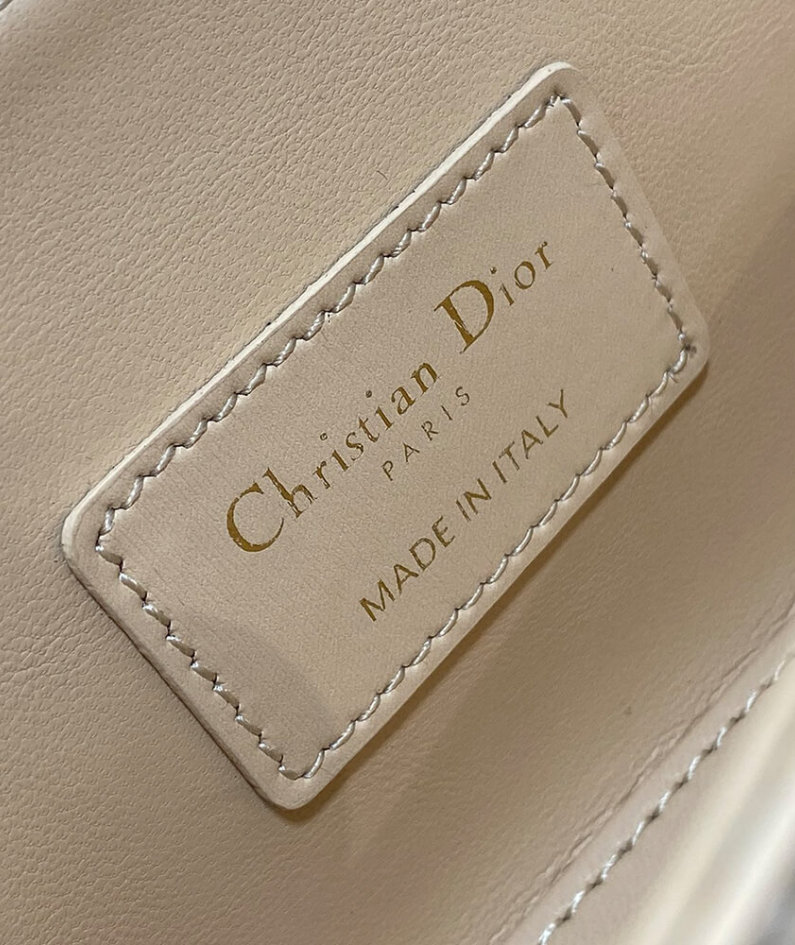Small 30 Montaigne Avenue Top Handle Bag