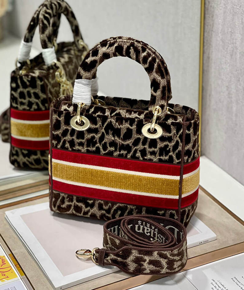 DIOR MEDIUM LADY D-LITE BAG