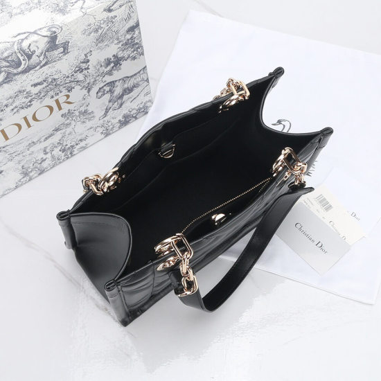 SMALL DIOR ESSENTIAL TOTE BAG