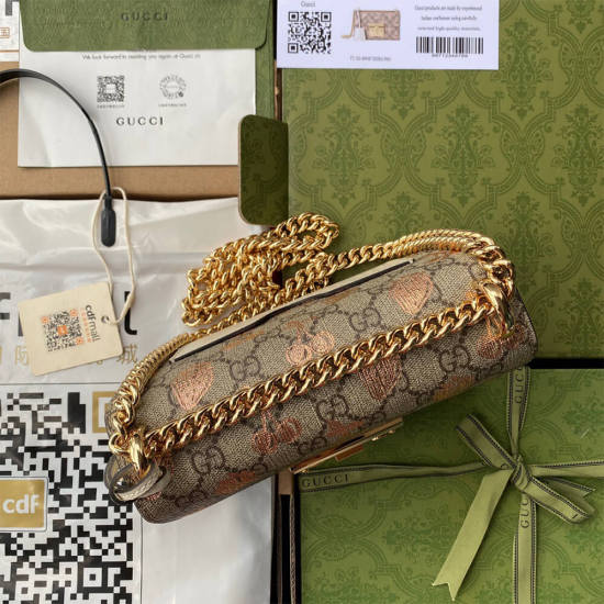 Padlock small berry shoulder bag Padlock small berry shoulder bag
