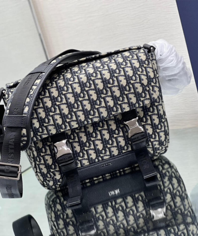 DIOR EXPLORER MESSENGER BAG