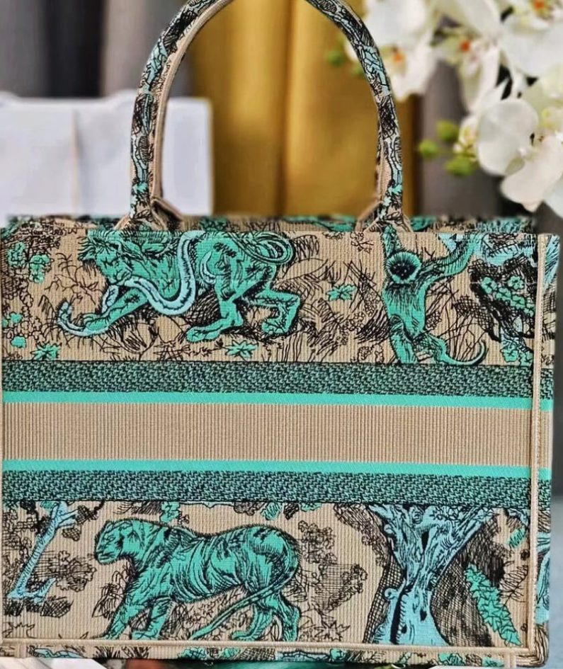 Medium Dioriviera Dior Book Tote